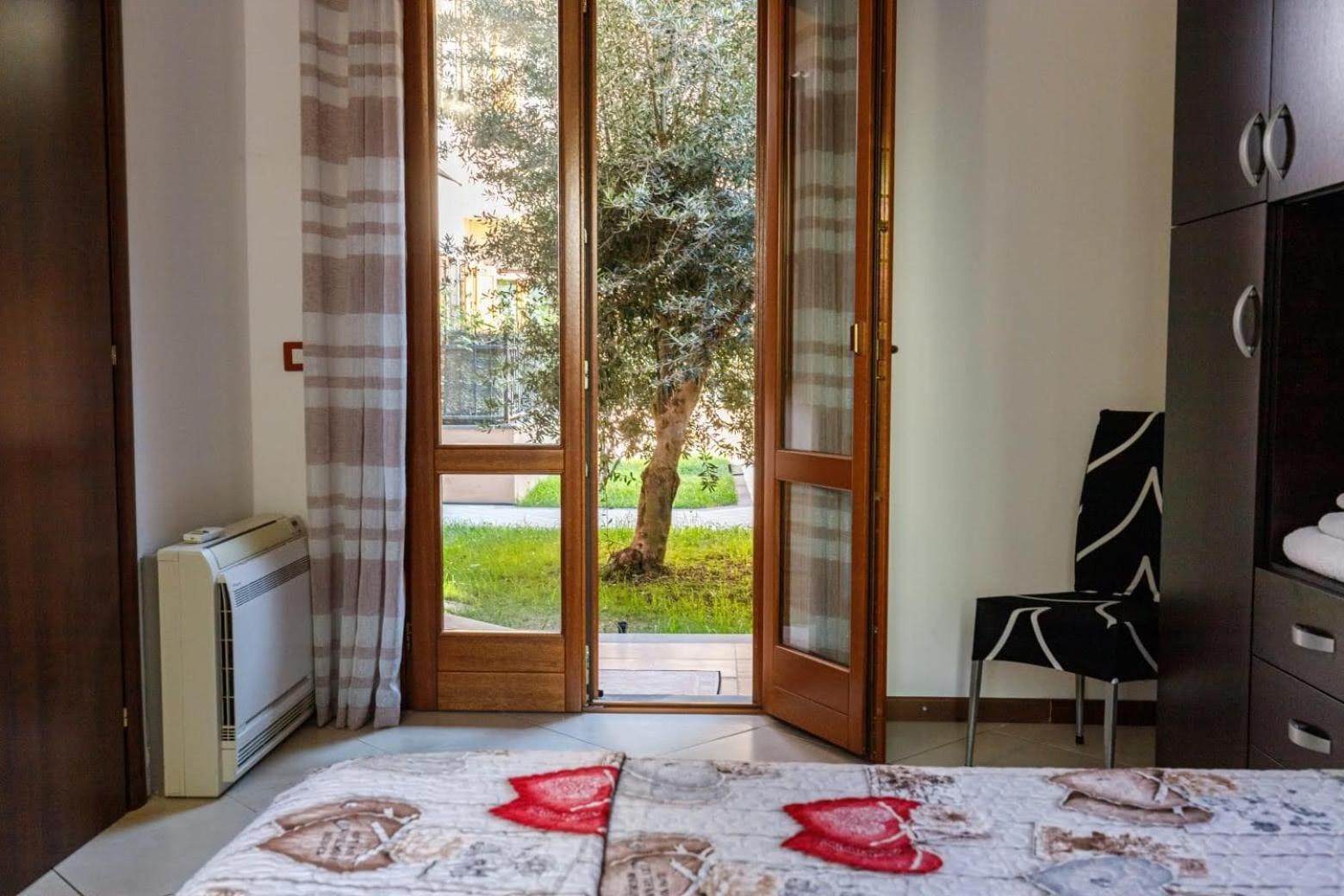 Ferienwohnung Casa Lilla 1 E 2 Oristano Zimmer foto